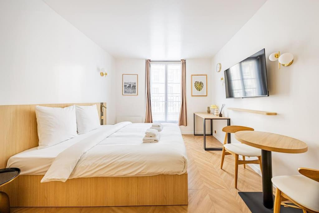 Appartement 153 Luxueuse-etienne Marcel-chatelet-paris 3